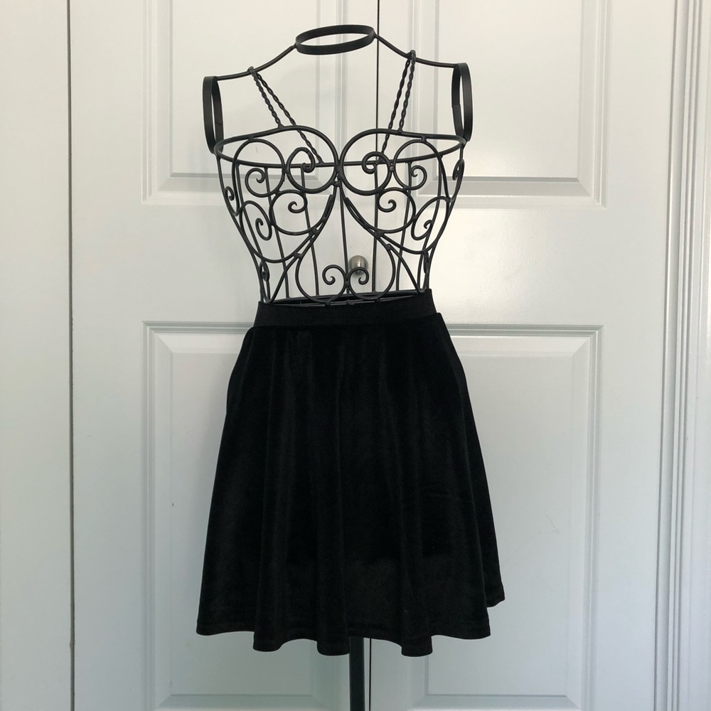 Delia’s Black Velvet Skirt